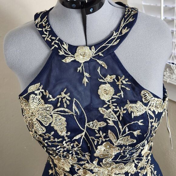 Betsy & Adam Embellished Chiffon Illusion Halter Gown Navy Gold Floral Size 8 - Picture 3 of 15
